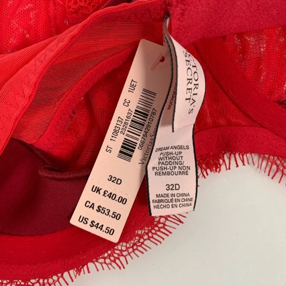 VS NWT 32D Red Lace Dream Angels Push-up Bra - Picture 1 of 3